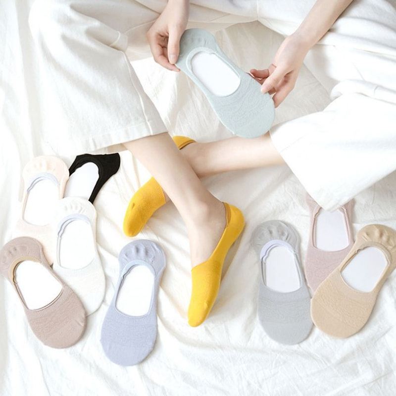 Sığ içi boş çoraplı düz renkli kadın tekne çorapları